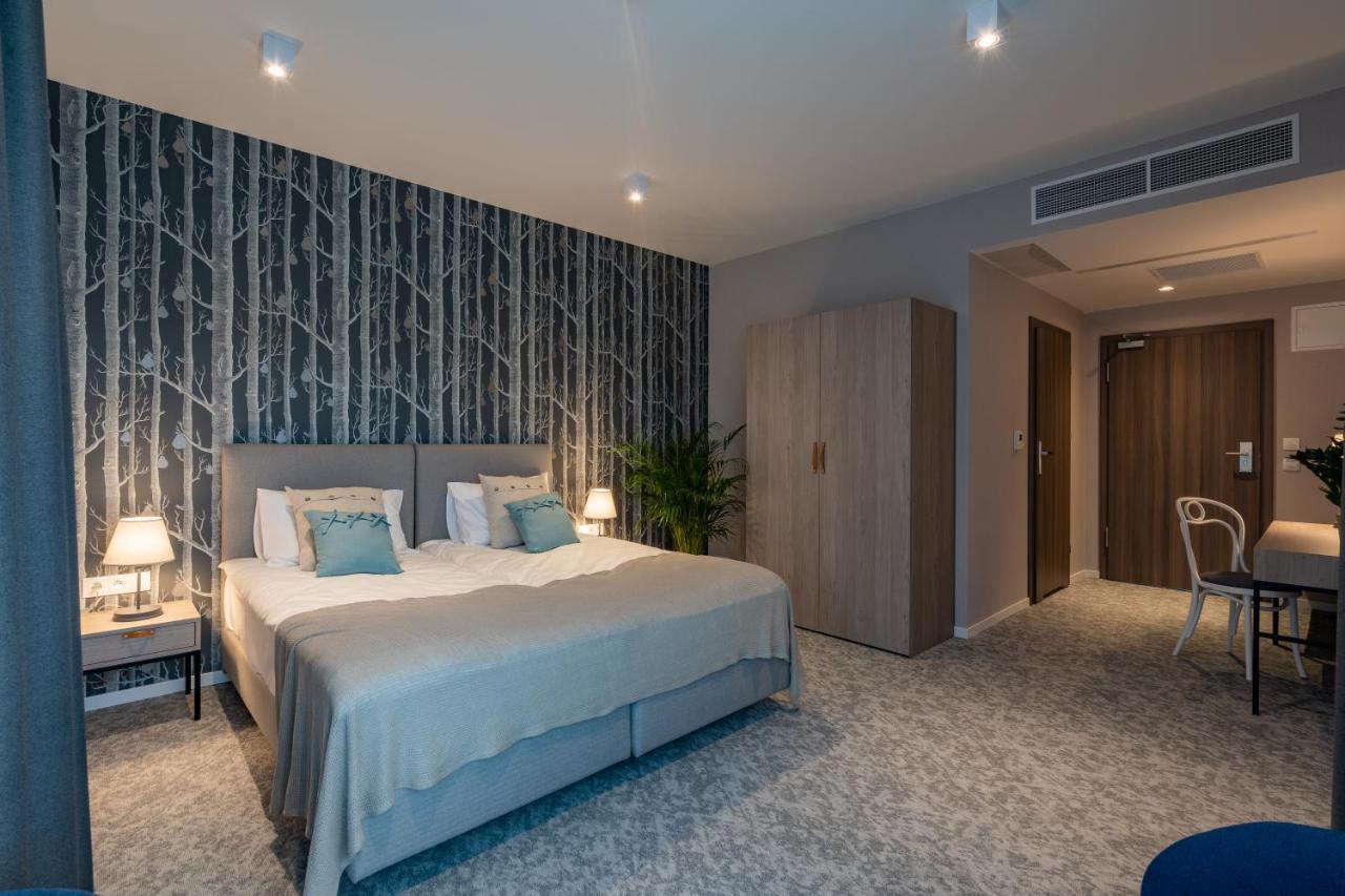 Hotel Odpocznia Resort I Las Jaracz ภายนอก รูปภาพ
