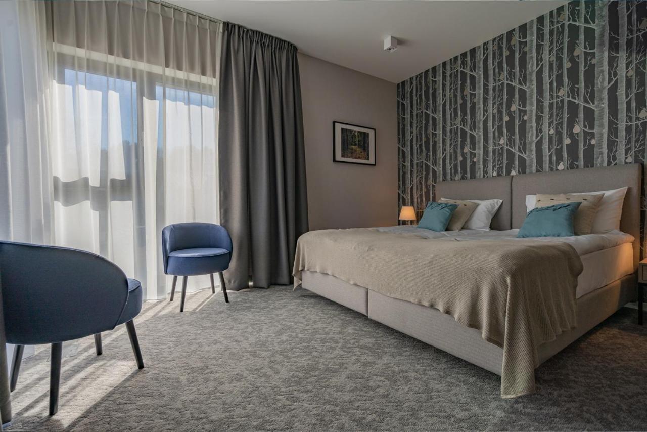 Hotel Odpocznia Resort I Las Jaracz ภายนอก รูปภาพ