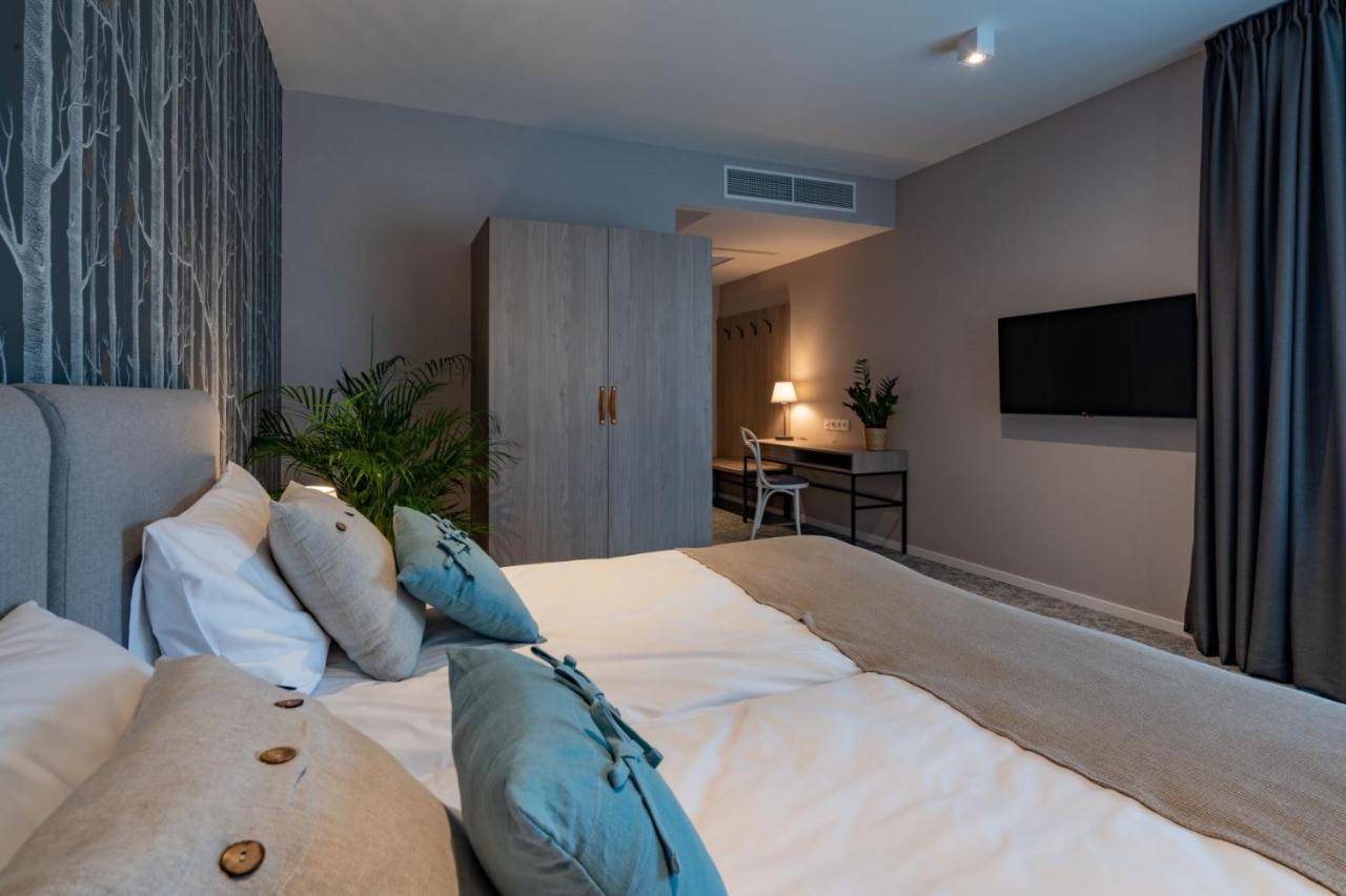 Hotel Odpocznia Resort I Las Jaracz ภายนอก รูปภาพ