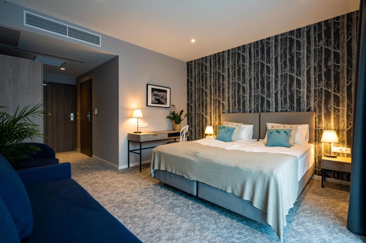 Hotel Odpocznia Resort I Las Jaracz ภายนอก รูปภาพ